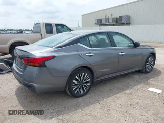 2024 Nissan Altima SV with VIN 1N4BL4DV2RN313022, listed as a IAAI auction lot 42431572 with 40,410 mi miles and . Bid and sale history available at DreamBid. Image 4.