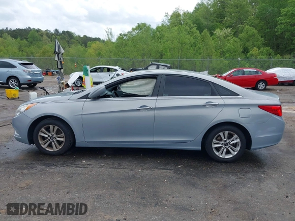 2013 Hyundai Sonata GLS z VIN 5NPEB4AC2DH781807, wystawiony jako IAAI lot #41958385 z przebiegiem 177 531 mil mil oraz . Historia ofert i sprzedaży dostępna na DreamBid. Obrazek 14.