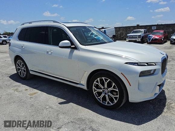 2025 BMW X7 xDrive40i z VIN 5UX23EM02S9W38321, wystawiony jako Copart lot #57358565 z przebiegiem 24 910 mil mil oraz Tytuł czysty. Historia ofert i sprzedaży dostępna na DreamBid. Obrazek 4.