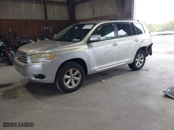 2009 Toyota Highlander with VIN JTEES41A492137521, listed as a IAAI auction lot 40456636 with 110,034 mi miles. Bid and sale history available at carsss.com. Image 18.