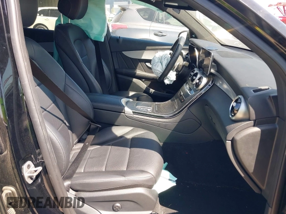 2022 Mercedes-Benz GLC 300 с VIN W1N0G8DB0NV346185, выставлен на аукционе IAAI как лот 42165180 с пробегом 21 782 миль миль и . История ставок и продаж доступна на DreamBid. Изображение 5.