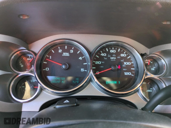 2012 GMC Sierra 3500HD SLT z VIN 1GT423E88CF211377, wystawiony jako Copart lot #50459685 z przebiegiem 185 197 mil mil oraz Szkoda całkowita • Salvage title. Historia ofert i sprzedaży dostępna na DreamBid. Obrazek 9.