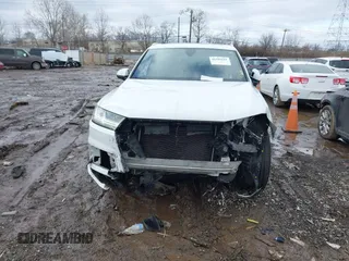 2018 Audi Q7 Premium Plus with VIN WA1LHAF74JD001365, listed as a IAAI auction lot 41503241 with 114,110 mi miles. Bid and sale history available at carsss.com. Image 13.