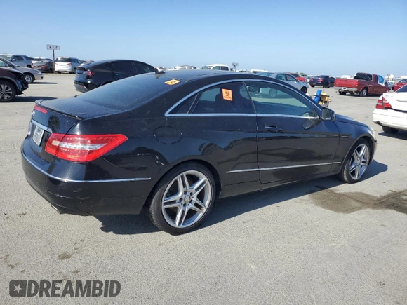 2013 Mercedes-Benz E 350 with VIN WDDKJ5KBXDF199830, listed as a Copart auction lot 55333535 with 116,673 mi miles and Salvage title. Bid and sale history available at DreamBid. Image 3.