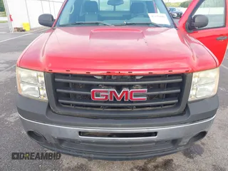 2009 GMC Sierra 1500 Work Truck z VIN 1GTEC14X39Z192372, wystawiony jako IAAI lot #42159886 z przebiegiem 85 154 mil mil oraz . Historia ofert i sprzedaży dostępna na DreamBid. Obrazek 6.