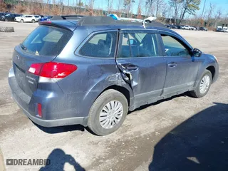 2013 Subaru Outback 2.5i with VIN 4S4BRBAC0D3260899, listed as a IAAI auction lot 41675437 with 109,185 mi miles. Bid and sale history available at carsss.com. Image 4.