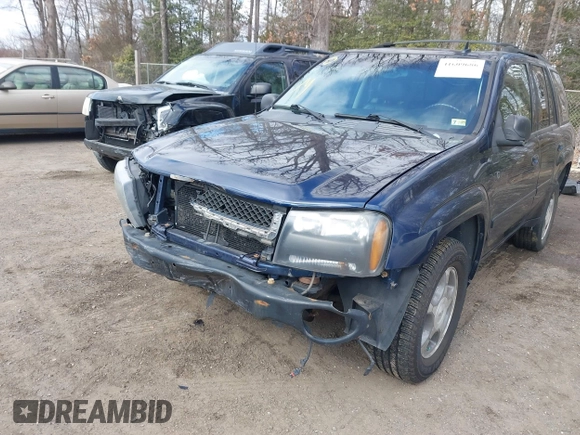 2007 Chevrolet TrailBlazer LS with VIN 1GNDT13SX72223972, listed as a IAAI auction lot 41609686 with 165,523 mi miles. Bid and sale history available at carsss.com. Image 6.