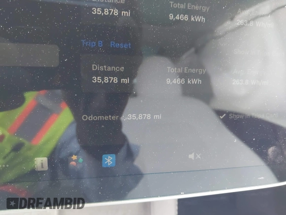 2023 Tesla Model 3 z VIN 5YJ3E1EA5PF383595, wystawiony jako IAAI lot #41965562 z przebiegiem 35 878 mil mil oraz . Historia ofert i sprzedaży dostępna na DreamBid. Obrazek 14.