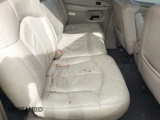 2001 Chevrolet Suburban LS with VIN 3GNGK26U11G231007, listed as a IAAI auction lot 41452238 with 339,628 mi miles. Bid and sale history available at carsss.com. Image 8.