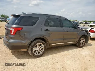 2017 Ford Explorer XLT with VIN 1FM5K7D87HGC22106, listed as a Copart auction lot 58682755 with 122,488 mi miles and Salvage title. Bid and sale history available at DreamBid. Image 3.