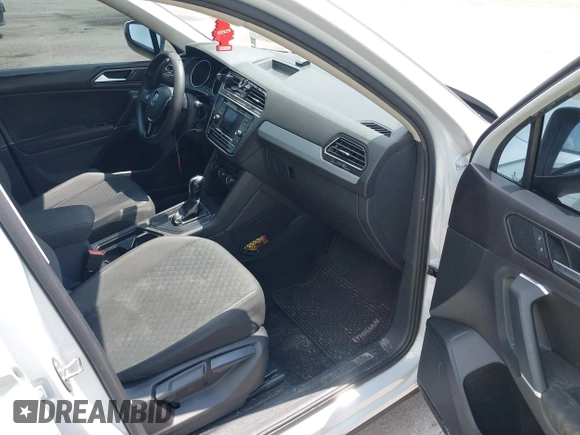 2018 Volkswagen Tiguan S с VIN 3VV1B7AX5JM097778, выставлен на аукционе IAAI как лот 42384582 с пробегом 244 180 миль миль и . История ставок и продаж доступна на DreamBid. Изображение 5.