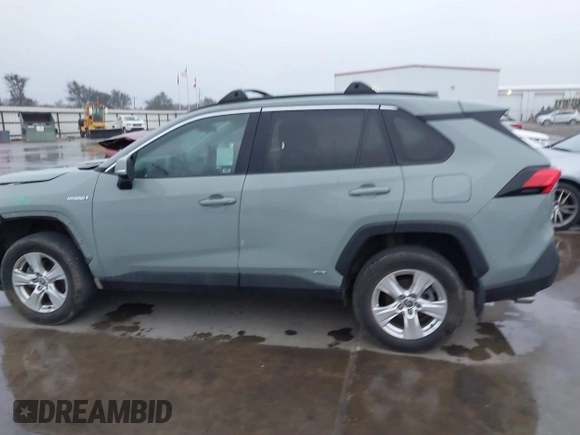 2021 Toyota RAV4 Hybrid XLE with VIN 4T3RWRFV4MU041052, listed as a IAAI auction lot 41549459 with 39,645 mi miles. Bid and sale history available at carsss.com. Image 15.