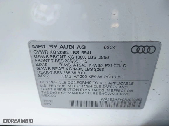 2024 Audi Q5 S line Premium Plus with VIN WA1E2AFY0R2070483, listed as a IAAI auction lot 41450908 with 12,881 mi miles. Bid and sale history available at carsss.com. Image 9.