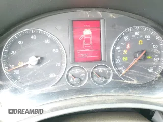 2006 Volkswagen Jetta z VIN 3VWDG71K66M748387, wystawiony jako Copart lot #55269553 z przebiegiem 141 937 mil mil oraz Czysty tytuł • Clean title. Historia ofert i sprzedaży dostępna na DreamBid. Obrazek 9.