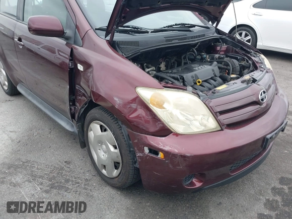 2004 Scion xA z VIN JTKKT624640062861, wystawiony jako IAAI lot #42193302 z przebiegiem 141 950 mil mil oraz . Historia ofert i sprzedaży dostępna na DreamBid. Obrazek 6.