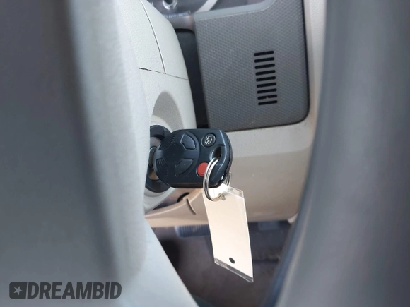 2008 Ford Escape XLS с VIN 1FMCU02Z88KC70862, выставлен на аукционе IAAI как лот 42552892 с пробегом 90 241 миль миль и . История ставок и продаж доступна на DreamBid. Изображение 11.