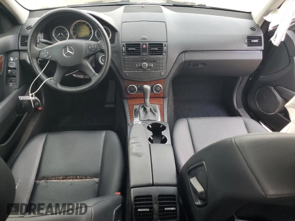 2008 Mercedes-Benz C 300 Sport z VIN WDDGF54X58R040265, wystawiony jako Copart lot #60092695 z przebiegiem 101 783 mil mil oraz Szkoda całkowita • Salvage title. Historia ofert i sprzedaży dostępna na DreamBid. Obrazek 8.