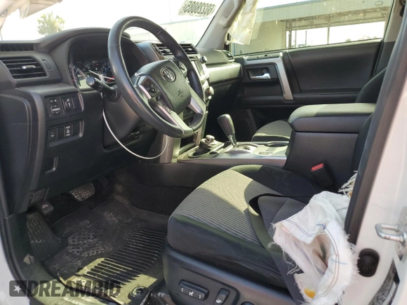 2018 Toyota 4Runner SR5 z VIN JTEBU5JR6J5593418, wystawiony jako Copart lot #60228085 z przebiegiem 96 239 mil mil oraz Szkoda całkowita • Salvage title. Historia ofert i sprzedaży dostępna na DreamBid. Obrazek 7.