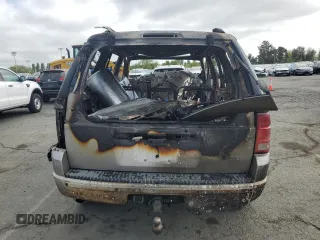 2004 Ford Explorer Limited z VIN 1FMDU75W54ZA01685, wystawiony jako Copart lot #54338635 z przebiegiem Nie podano mil oraz Nie do naprawy • Non repairable. Historia ofert i sprzedaży dostępna na DreamBid. Obrazek 6.