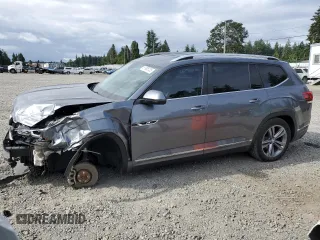 2018 Volkswagen Atlas SE with VIN 1V2PR2CA4JC555911, listed as a Copart auction lot 61905125 with 101,860 mi miles and Salvage title. Bid and sale history available at DreamBid. Image 1.