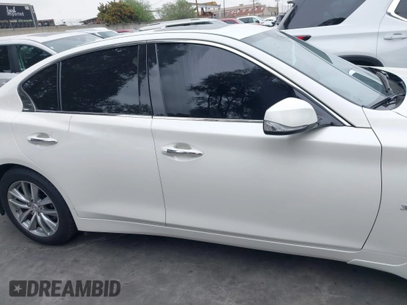 2018 Infiniti Q50 3.0t LUXE with VIN JN1EV7AP8JM364465, listed as a IAAI auction lot 41734191 with 136,869 mi miles. Bid and sale history available at carsss.com. Image 14.
