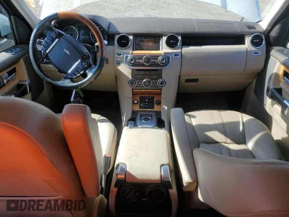 2015 Land Rover LR4 HSE z VIN SALAG2V69FA749772, wystawiony jako Copart lot #88805705 z przebiegiem 187 004 mil mil oraz Szkoda całkowita • Salvage title. Historia ofert i sprzedaży dostępna na DreamBid. Obrazek 8.