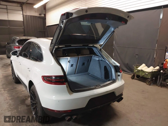 2018 Porsche Macan with VIN WP1AA2A53JLB21210, listed as a IAAI auction lot 42091472 with 78,527 mi miles and . Bid and sale history available at DreamBid. Image 3.