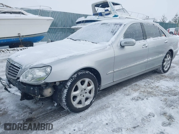 2004 Mercedes-Benz S-Class 5.0L with VIN WDBNG84J84A426875, listed as a IAAI auction lot 41608716 with 0 mi miles. Bid and sale history available at carsss.com. Image 2.