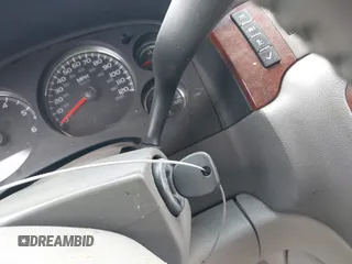 2011 Chevrolet Suburban LT с VIN 1GNSCJE02BR341808, выставлен на аукционе IAAI как лот 42394173 с пробегом 192 172 миль миль и . История ставок и продаж доступна на DreamBid. Изображение 11.