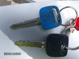 2000 Toyota RAV4 z VIN JT3GP10V0Y7077311, wystawiony jako IAAI lot #42316525 z przebiegiem 299 397 mil mil oraz . Historia ofert i sprzedaży dostępna na DreamBid. Obrazek 11.