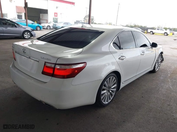 2007 Lexus LS 460 with VIN JTHBL46F675043188, listed as a IAAI auction lot 41933664 with 75,026 mi miles. Bid and sale history available at carsss.com. Image 4.