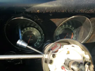 1968 Chevrolet Corvette z VIN 194678S402612, wystawiony jako Copart lot #74560004 z przebiegiem 60 409 mil mil oraz Szkoda całkowita • Salvage title. Historia ofert i sprzedaży dostępna na DreamBid. Obrazek 9.