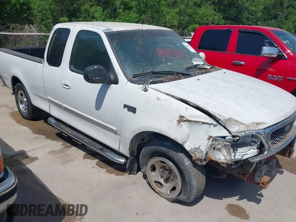 2003 Ford F-150 XL with VIN 1FTRX17243KA96403, listed as a IAAI auction lot 42017173 with 195,120 mi miles. Bid and sale history available at carsss.com. Image 1.