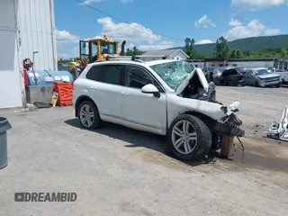 2013 Volkswagen Touareg Lux with VIN WVGEP9BP9DD012075, listed as a IAAI auction lot 42651448 with 185,071 mi miles and . Bid and sale history available at DreamBid. Image 1.