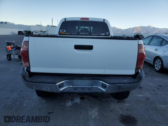 2008 Toyota Tacoma PreRunner with VIN 3TMKU72N98M015653, listed as a Copart auction lot 41821325 with 221,568 mi miles and Salvage title. Bid and sale history available at DreamBid. Image 6.