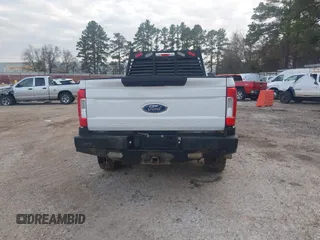 2018 Ford Super Duty F-250 SRW XL with VIN 1FT7W2BT8JEB42178, listed as a IAAI auction lot 41205643 with 196,238 mi miles. Bid and sale history available at carsss.com. Image 16.