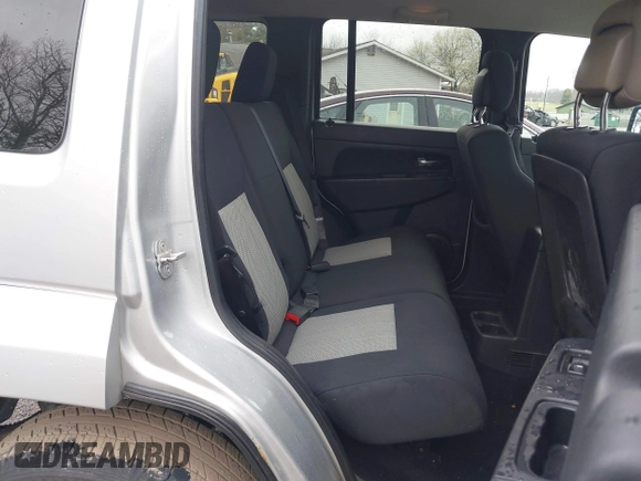 2010 Jeep Liberty Sport with VIN 1J4PN2GK5AW116693, listed as a IAAI auction lot 41945056 with 132,530 mi miles. Bid and sale history available at carsss.com. Image 8.