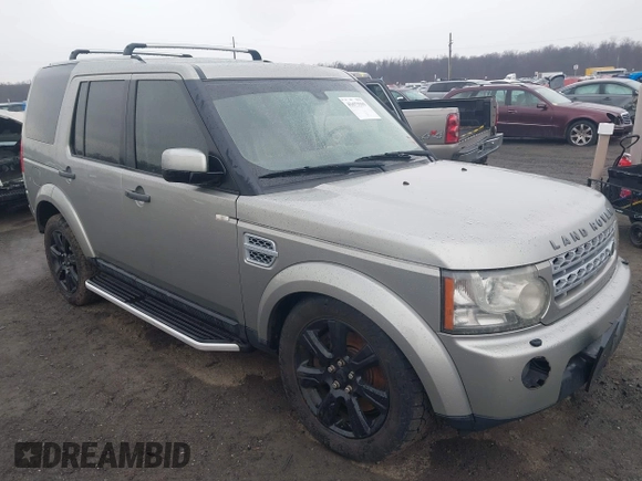 2013 Land Rover LR4 HSE z VIN SALAG2D42DA673308, wystawiony jako IAAI lot #41673319 z przebiegiem 191 984 mil mil oraz . Historia ofert i sprzedaży dostępna na DreamBid. Obrazek 1.