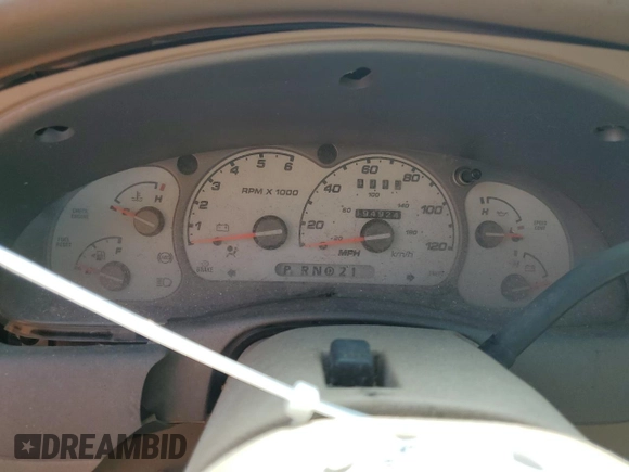 2001 Ford Explorer Sport z VIN 1FMYU60E31UA70006, wystawiony jako Copart lot #56430155 z przebiegiem 194 924 mil mil oraz Czysty tytuł • Clean title. Historia ofert i sprzedaży dostępna na DreamBid. Obrazek 9.