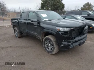 2023 Chevrolet Colorado 4WD LT z VIN 1GCPTCEKXP1233101, wystawiony jako IAAI lot #41730794 z przebiegiem 19 592 mil mil oraz . Historia ofert i sprzedaży dostępna na DreamBid. Obrazek 1.