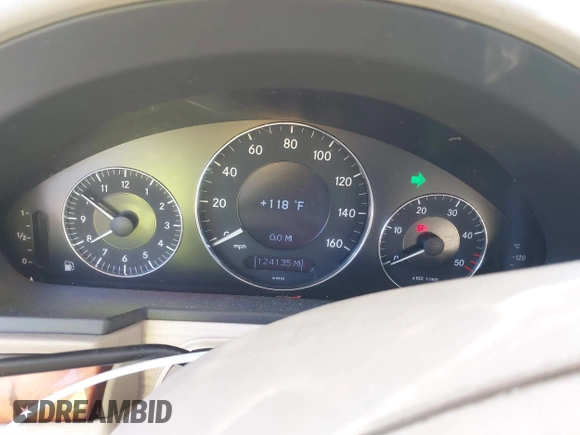 2005 Mercedes-Benz E-Class 3.2L CDI with VIN WDBUF26J75A615933, listed as a IAAI auction lot 41839378 with 124,135 mi miles. Bid and sale history available at carsss.com. Image 7.