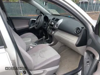 2008 Toyota RAV4 with VIN JTMZD33V786062752, listed as a IAAI auction lot 42180915 with 168,242 mi miles. Bid and sale history available at carsss.com. Image 5.