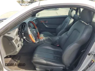 2002 Mercedes-Benz SLK 320 z VIN WDBKK65F22F253077, wystawiony jako Copart lot #50562985 z przebiegiem 152 195 mil mil oraz Szkoda całkowita • Salvage title. Historia ofert i sprzedaży dostępna na DreamBid. Obrazek 7.