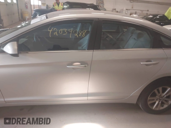 2017 Hyundai Sonata 2.4L with VIN 5NPE24AF8HH447863, listed as a IAAI auction lot 42039288 with 183,044 mi miles and . Bid and sale history available at carsss.com. Image 14.