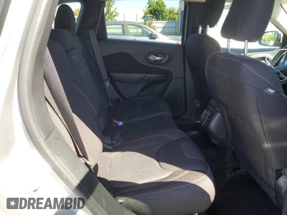 2017 Jeep Cherokee Latitude z VIN 1C4PJLCB6HW502689, wystawiony jako Copart lot #57913075 z przebiegiem 62 435 mil mil oraz Szkoda całkowita • Salvage title. Historia ofert i sprzedaży dostępna na DreamBid. Obrazek 11.