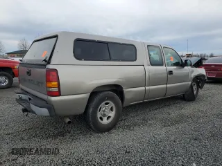 2000 Chevrolet Silverado 1500 LS with VIN 2GCEC19V6Y1189500, listed as a Copart auction lot 85591734 with 236,104 mi miles and Salvage Title. Bid and sale history available at carsss.com. Image 3.