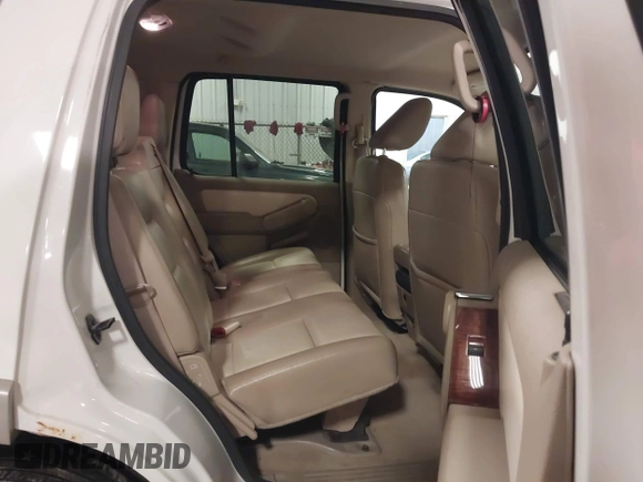 2010 Ford Explorer Eddie Bauer with VIN 1FMEU7EE5AUB13603, listed as a IAAI auction lot 41499590 with 218,425 mi miles. Bid and sale history available at carsss.com. Image 8.