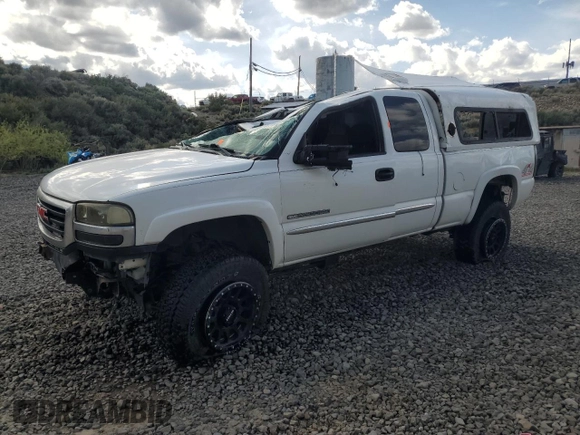 2003 GMC Sierra 2500HD SLE z VIN 1GTHK29U83E116147, wystawiony jako Copart lot #57079385 z przebiegiem Nie podano mil oraz Szkoda całkowita • Salvage title. Historia ofert i sprzedaży dostępna na DreamBid. Obrazek 1.