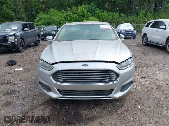 2014 Ford Fusion SE with VIN 1FA6P0H72E5404957, listed as a IAAI auction lot 42078932 with 262,429 mi miles. Bid and sale history available at carsss.com. Image 6.