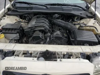 2005 Chrysler 300 300 z VIN 2C3JA43R35H175126, wystawiony jako Copart lot #58218305 z przebiegiem 167 612 mil mil oraz Szkoda całkowita • Salvage title. Historia ofert i sprzedaży dostępna na DreamBid. Obrazek 11.